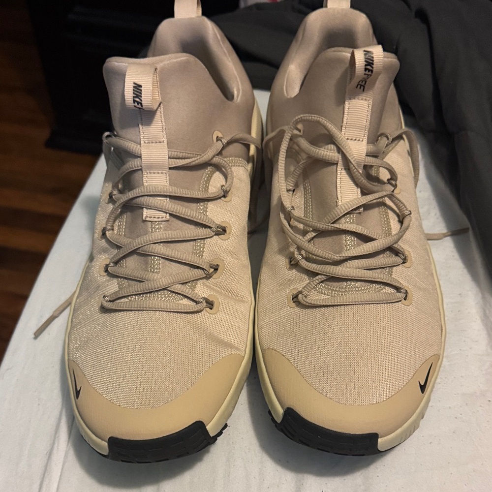 Nike Tan Athletic Shoes Suede Low-Top Design